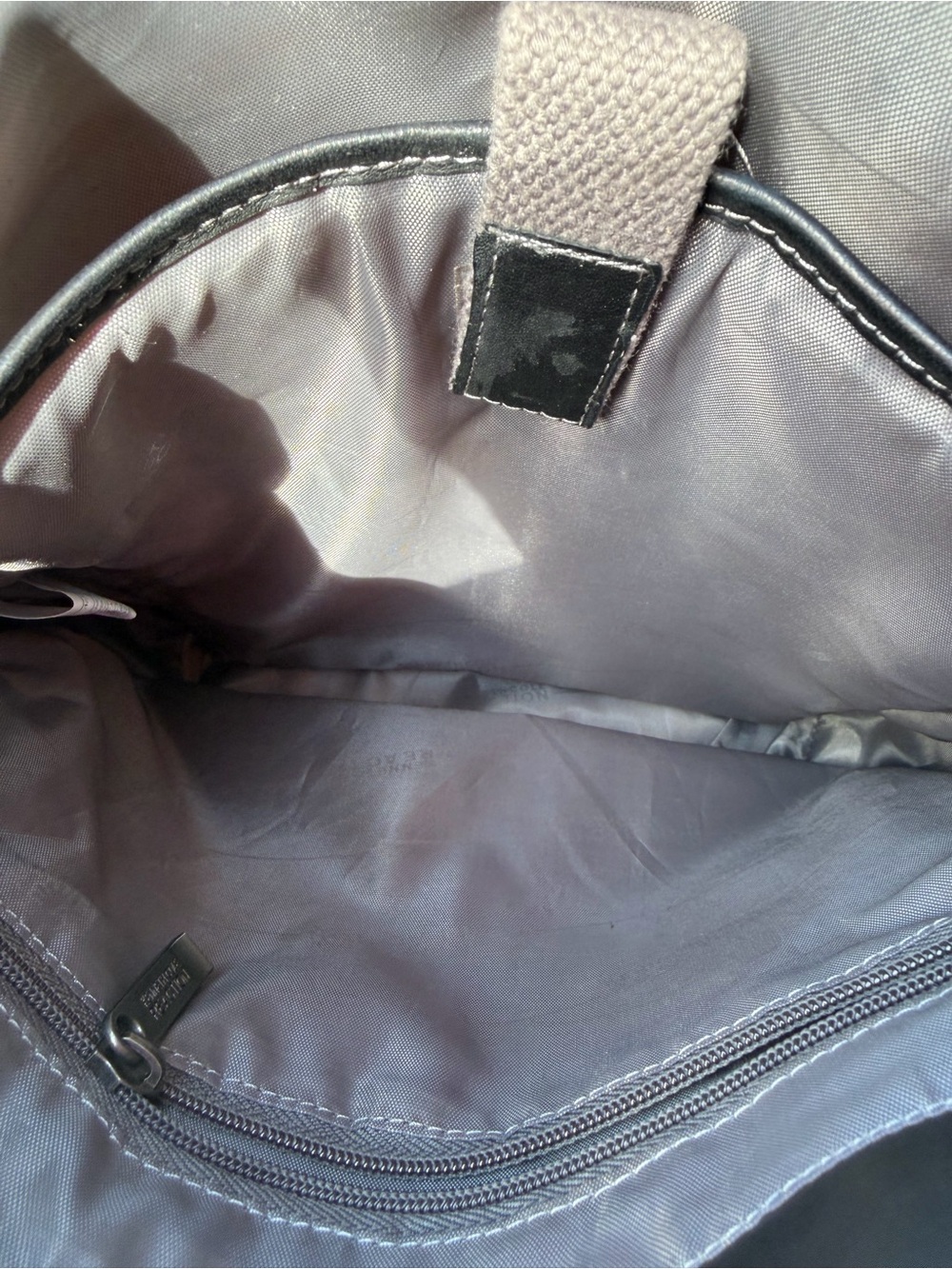 Kenneth Cole Reaction Black Leather Messenger Bag 11”X11” - Picture 11 of 16